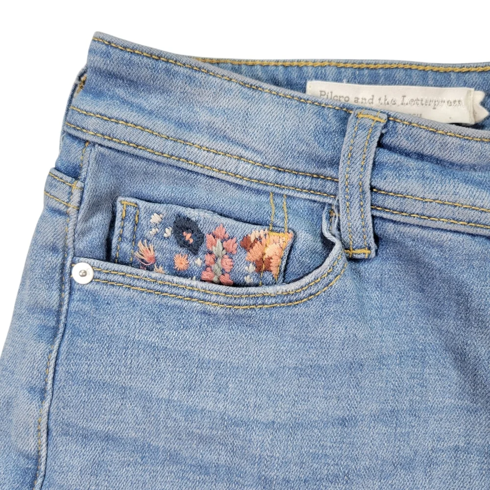 Pilcro Jean Shorts Women 26 Blue Floral Embroidered Slim Boyfriend Anthropologie